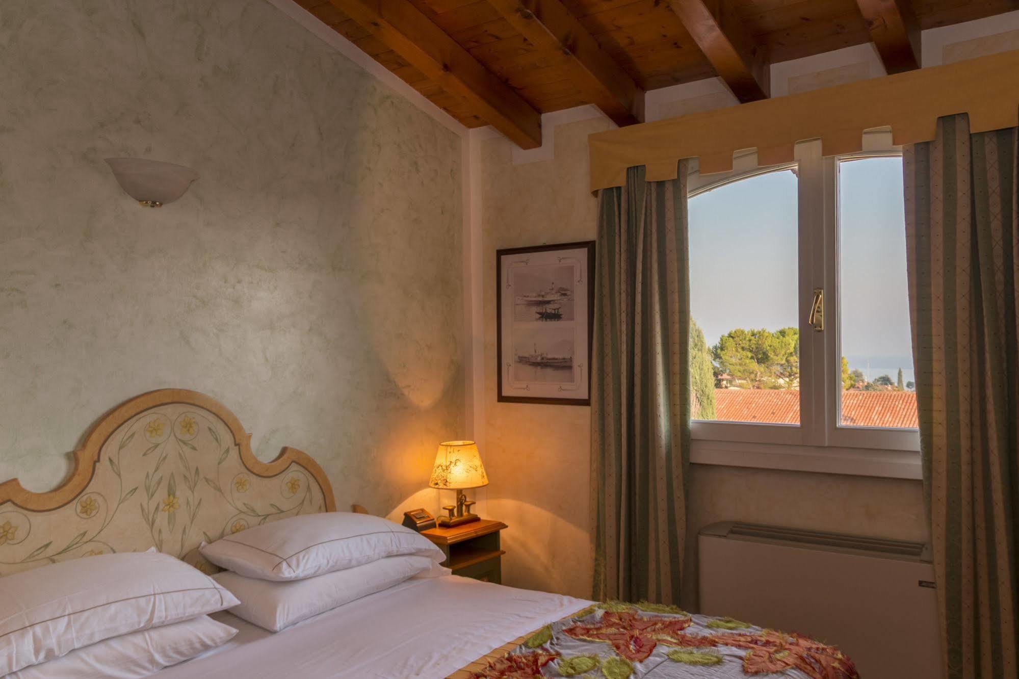 West Garda Hotel Паденге сул Гарда Екстериор снимка